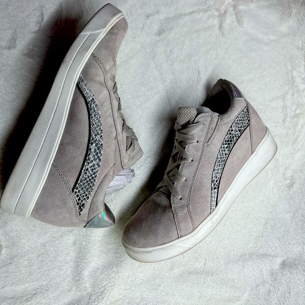 Ryka Viv Casual Platform Sneaker